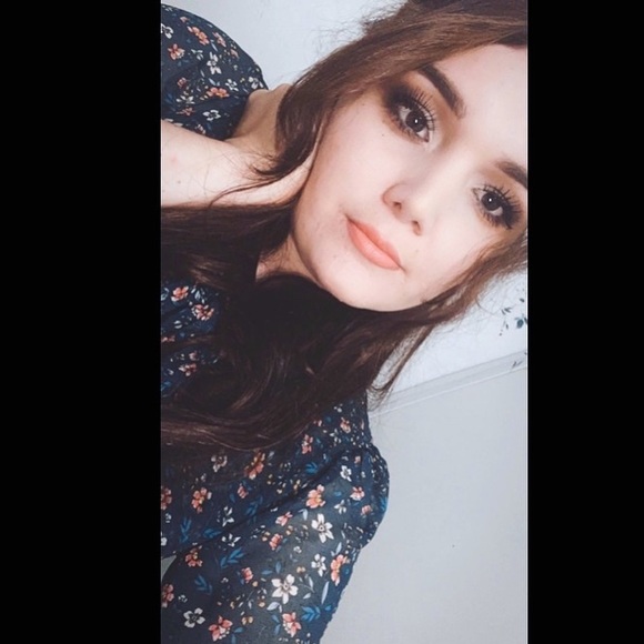 Meet your Posher, Karla - Picture 3 of 10